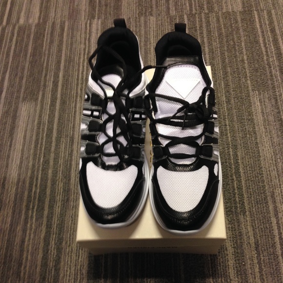 MDT Shoes - NWT MDT Black and White The Arch Sneakers